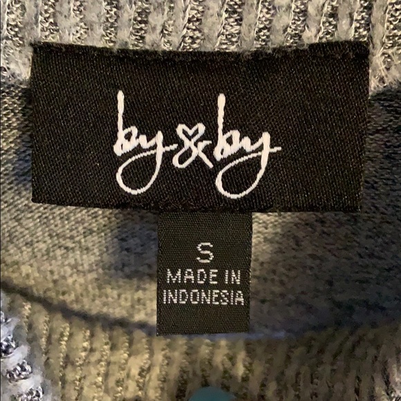 Sweater dress - Size Small - Picture 3 of 5